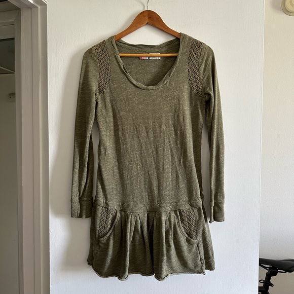 Free People FP Beach Green Long Sleeve Scoop Neck Tumic Mini Dress Size Small - Picture 1 of 8